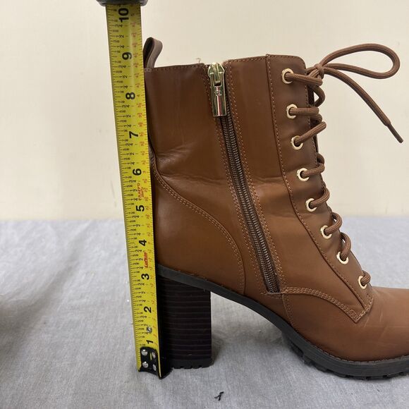 TOMMY HILFIGER Womens Camel .5" Platform Lug Sole Buckle Accent Round Toe Chrty - Picture 10 of 10